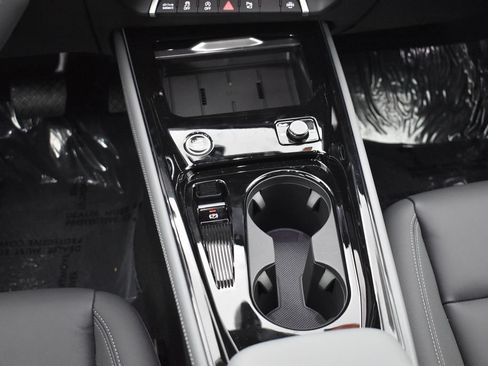 New 2026 Audi Q3 quattro 2.0T AWD/4WD image 17