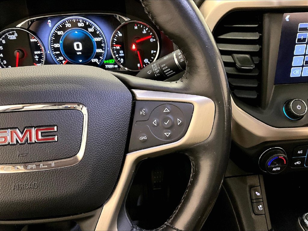 Used 2018 GMC Acadia Denali w/ Technology Package AWD/4WD image 12