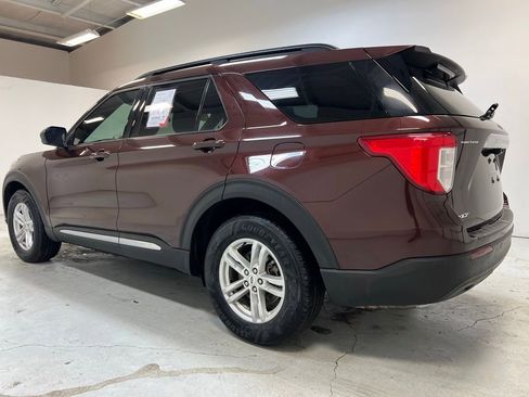Used 2020 Ford Explorer XLT w/ Comfort Package image 10