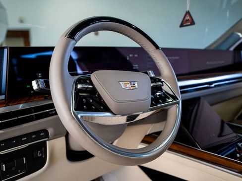 Used 2025 Cadillac Escalade Sport Platinum image 34