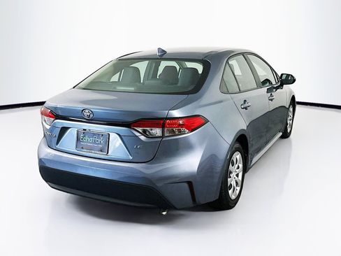 Used 2022 Toyota Corolla LE image 9