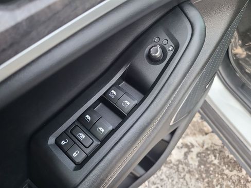 Used 2021 Jeep Grand Cherokee L Limited image 19