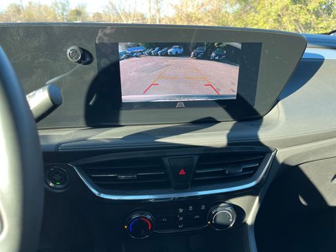 Used 2025 Buick Encore GX Preferred image 17