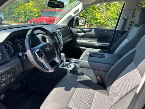 Used 2017 Toyota Tundra SR5 w/ SR5 Upgrade Package AWD/4WD image 5