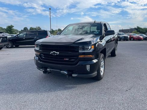 Used 2017 Chevrolet Silverado 1500 LT w/ All Star Edition AWD/4WD image 34