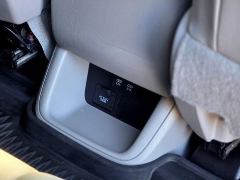 Used 2019 Toyota Highlander XLE AWD/4WD image 51