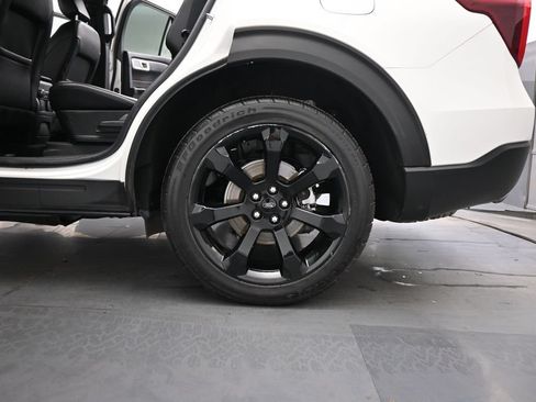 Certified 2023 Ford Explorer ST-Line w/ Class IV Trailer Tow Package AWD/4WD image 20