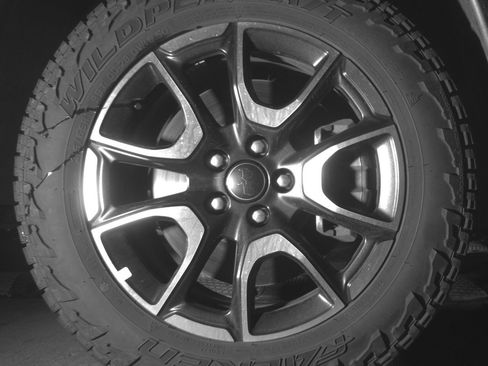 Used 2025 Jeep Compass Trailhawk w/ Trailer Tow Group AWD/4WD image 13