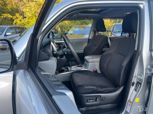 Used 2013 Toyota 4Runner SR5 w/ Convenience Pkg image 14