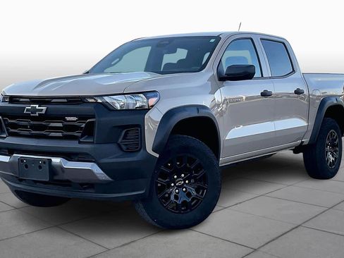 Certified 2024 Chevrolet Colorado Trail Boss w/ Advanced Trailering Package image 3