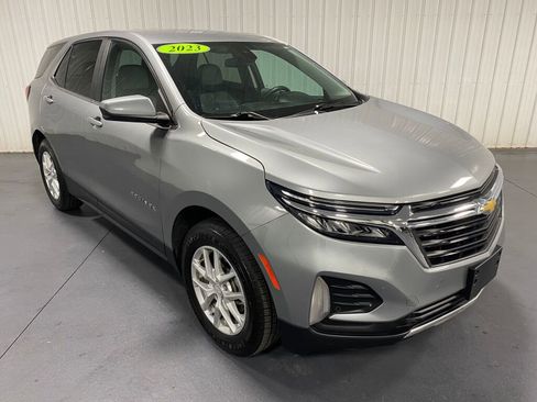 Used 2023 Chevrolet Equinox LT w/ Driver Convenience Package image 17