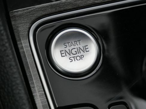 Used 2017 Volkswagen Passat 1.8T SE image 27