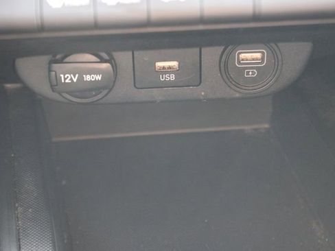 Used 2023 Hyundai Elantra SEL FWD image 8