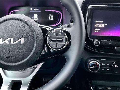 Certified 2024 Kia Soul EX image 24