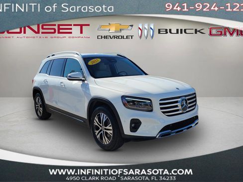 Used 2025 Mercedes-Benz GLB 250 image 1