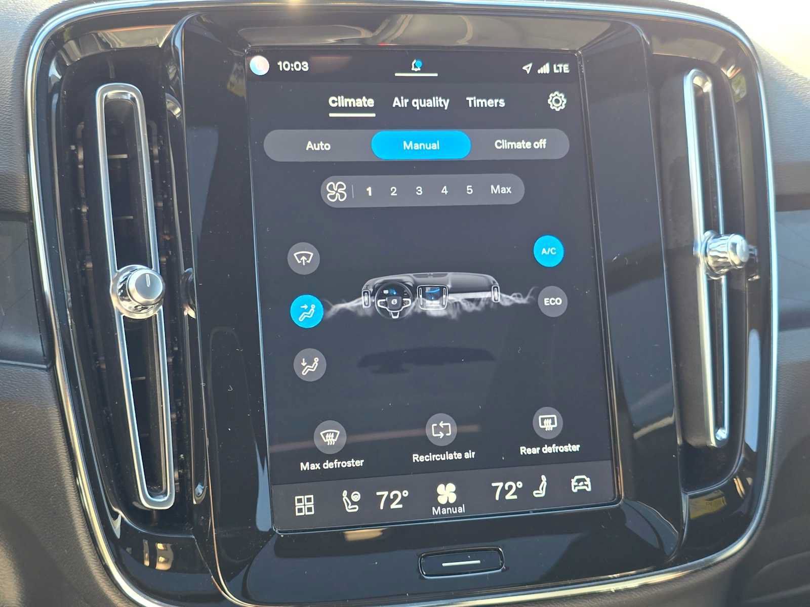 Certified 2023 Volvo XC40 Recharge Ultimate w/ Protection Package Premier AWD/4WD image 28