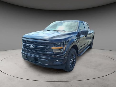 New 2026 Ford Explorer Active w/ Active Comfort Package AWD/4WD image 2