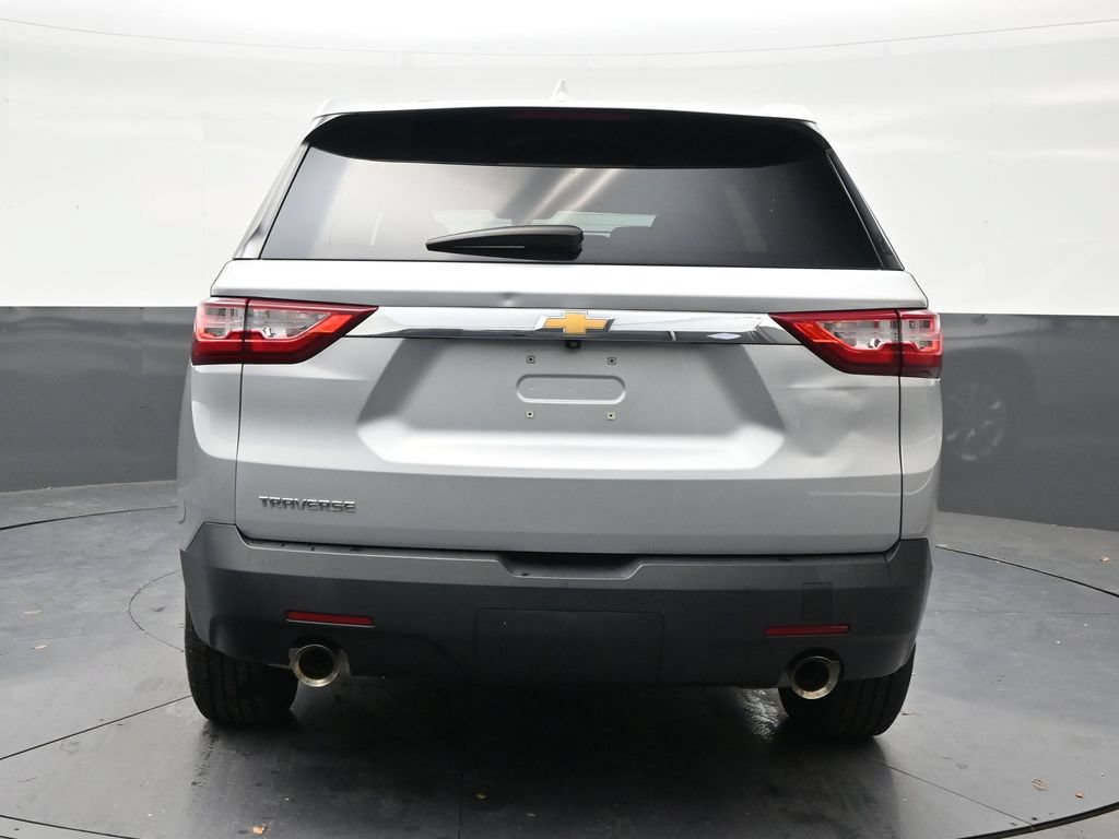 Used 2021 Chevrolet Traverse LS FWD image 4