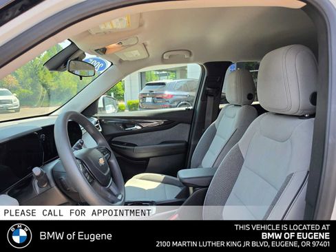 Used 2025 Chevrolet TrailBlazer LT AWD/4WD image 24