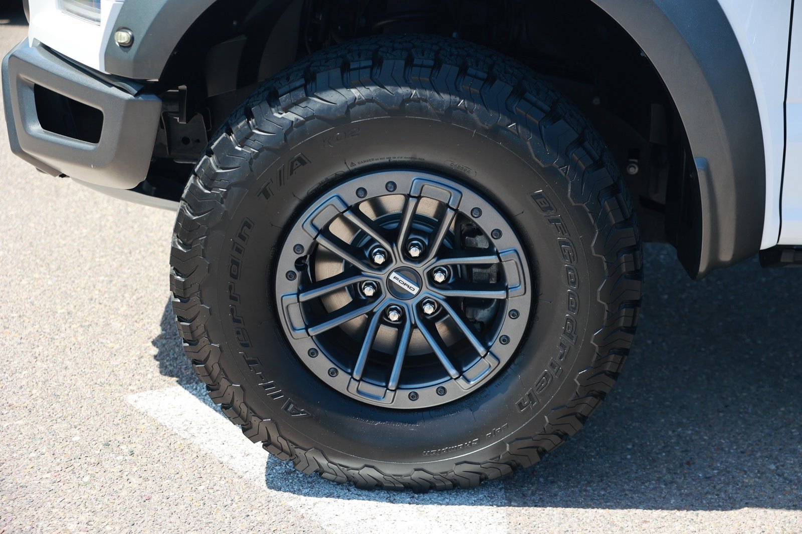Used 2020 Ford F150 Raptor w/ Equipment Group 802A Luxury AWD/4WD image 12