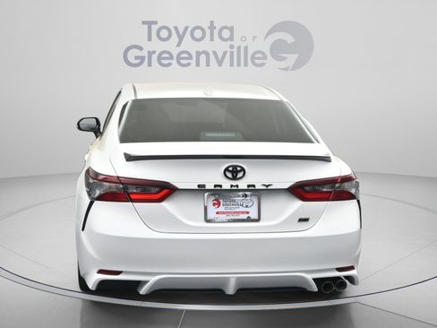 Used 2023 Toyota Camry SE image 11