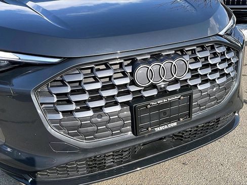 Used 2025 Audi Q5 Premium w/ Convenience Package image 33