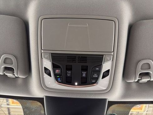 Certified 2023 Acura MDX SH-AWD w/ Technology Package image 32