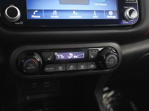 Used 2022 Nissan Kicks SR w/ Premium Package FWD image 22
