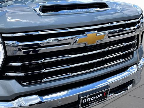 Used 2024 Chevrolet Silverado 2500 LTZ w/ LTZ Texas Edition AWD/4WD image 30