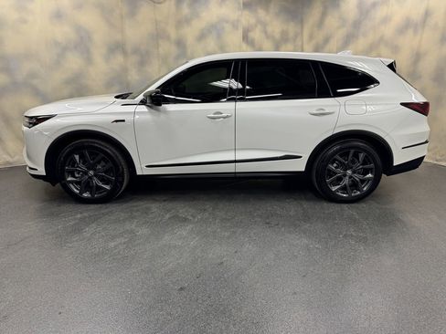 Used 2023 Acura MDX A-Spec image 3