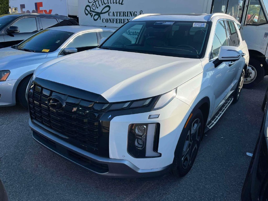Used 2023 Hyundai Palisade Limited FWD image 4