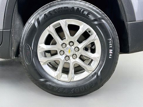Used 2020 Chevrolet Traverse LS FWD image 30