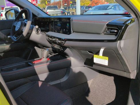 New 2026 Nissan Kicks SR w/ Cold Weather Package image 20