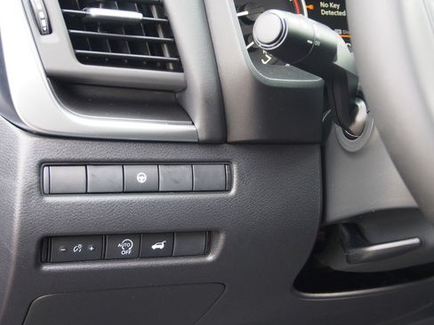 Used 2026 Nissan Rogue SV image 18