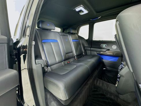 Certified 2022 Rolls-Royce Cullinan Black Badge w/ Dark Exterior Package image 28