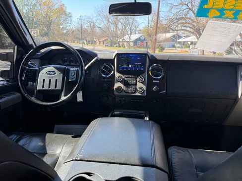 Used 2014 Ford F250 Lariat w/ Lariat Ultimate Package image 13