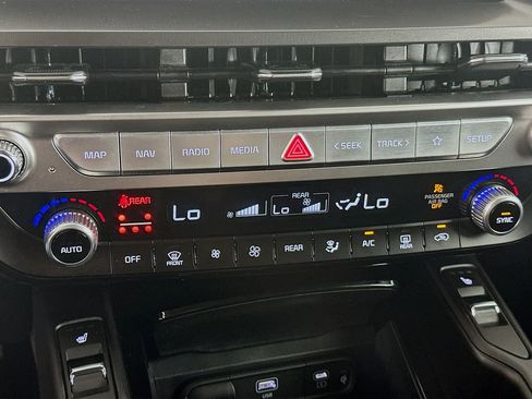 Used 2025 Kia Telluride S AWD/4WD image 24