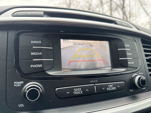 Used 2017 Kia Sorento LX image 27