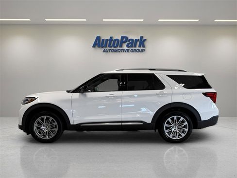 New 2026 Ford Explorer Platinum image 4