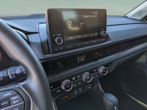 Used 2023 Honda CR-V EX image 26