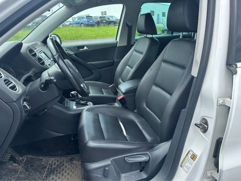 Used 2011 Volkswagen Tiguan SE AWD/4WD image 10