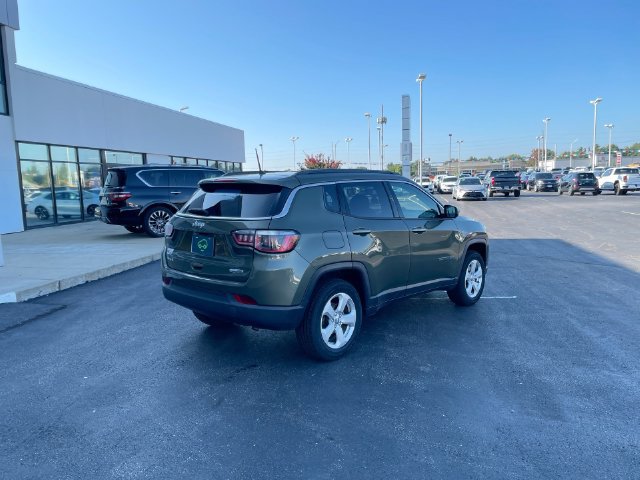 Used 2018 Jeep Compass Latitude AWD/4WD image 5
