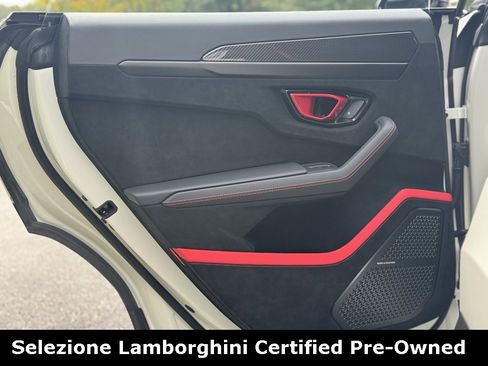 Used 2024 Lamborghini Urus Performante image 12