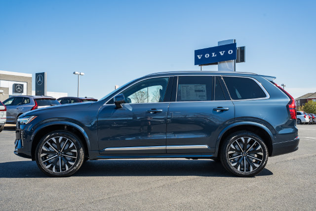 New 2026 Volvo XC90 B6 Plus w/ Protection Package Premier AWD/4WD image 4