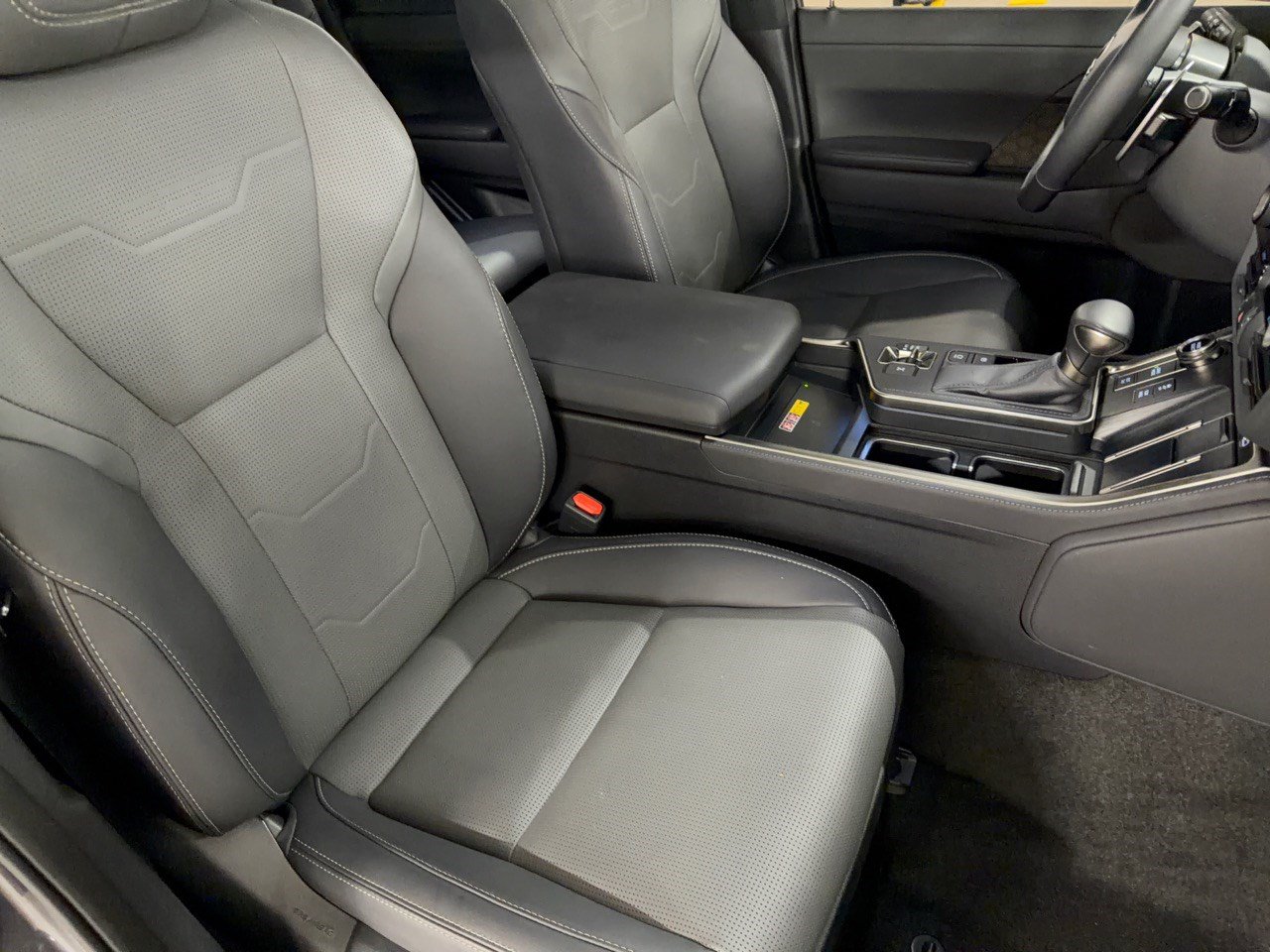 Used 2024 Lexus GX 550 w/ Accessory Package (Z1) AWD/4WD image 30