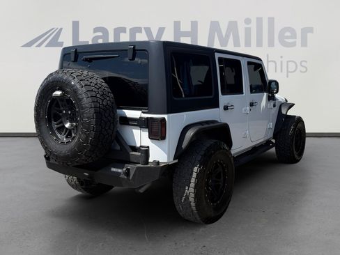 Used 2018 Jeep Wrangler Unlimited Sport S AWD/4WD image 5