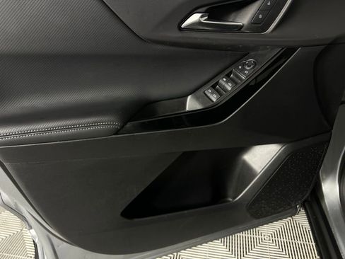 Used 2025 Chevrolet Equinox LT image 25