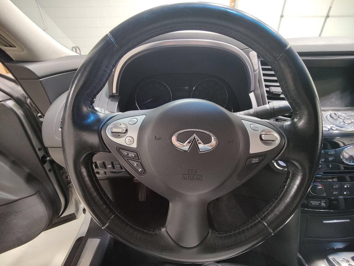 Used 2013 INFINITI FX37 AWD w/ Premium Pkg image 28