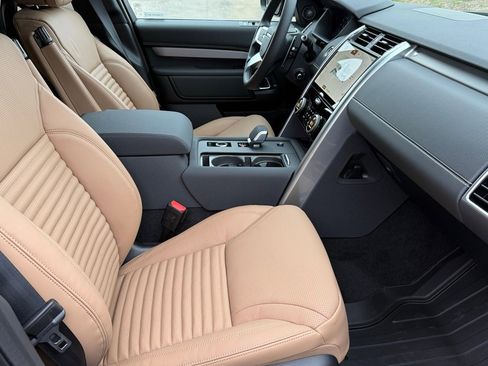 New 2026 Land Rover Discovery Limited Edition AWD/4WD image 12