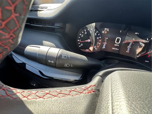 Used 2025 Jeep Compass Trailhawk image 22